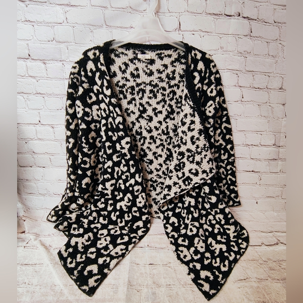 Ugg Phoebe Wrap M Cozy Leopard Print EDM Cardigan